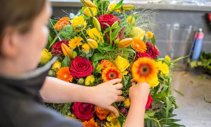 In Deutschland betrug der Umsatz Blumenverkäufe am Valentinstag 2015 144 Millionen Franken, in Grossbritannien 303 Millionen und in den USA sogar 1,916 Milliarden Franken (im Jahr 2014).